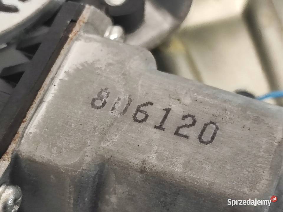 OUTLANDER II 20 DID 08r podnośnik szyby prawy