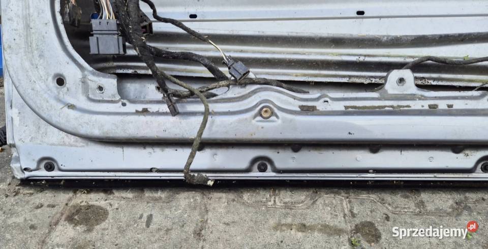 DRZWI PRZÓD PRAWY PRZEDNIE PRAWE VW PASSAT B5 FL osobowe Działoszyce sprzedam