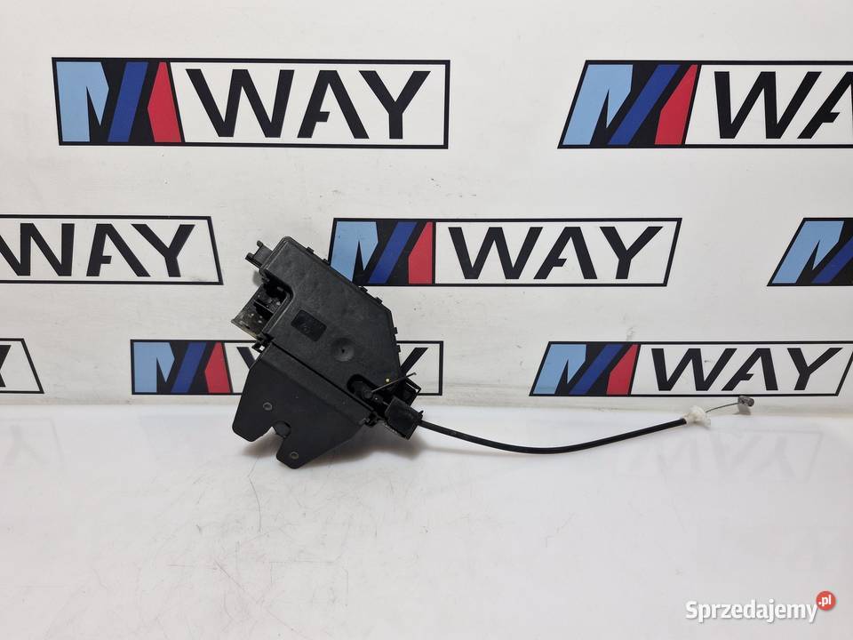 6906619 BMW E60 E61 SKRZYNKA BEZPIECZNIKÓW