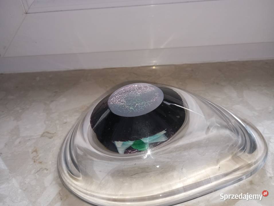 Szklana patera autorstwa Paula Kedelva Biłgoraj