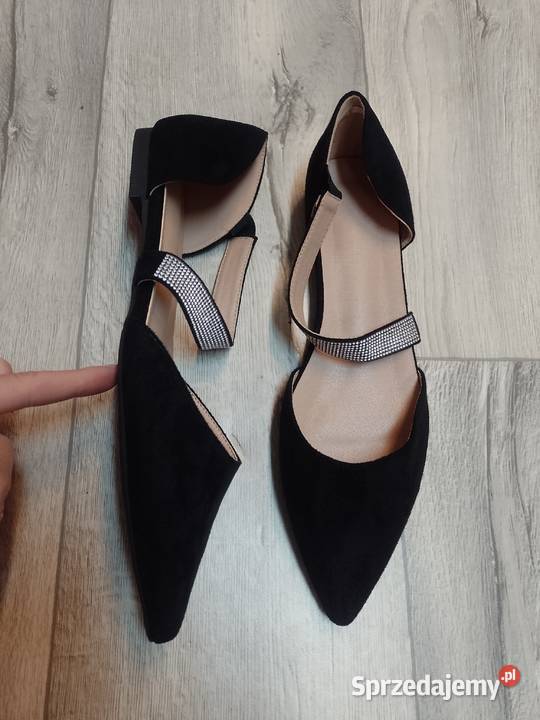 43 Czarne bogato zdobione baleriny wieczorowe Kraków