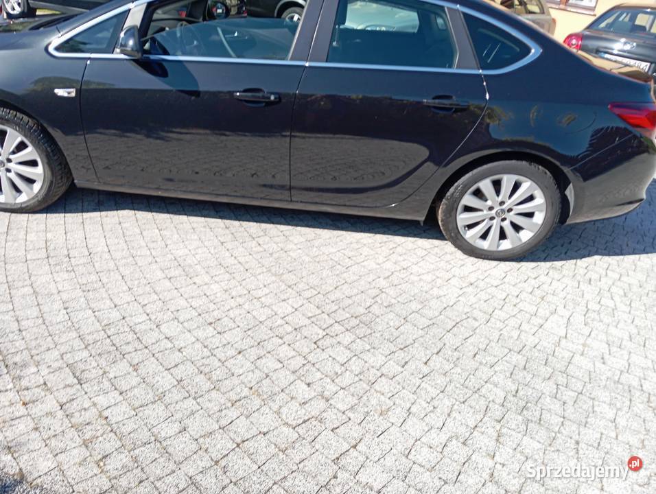 OPEL ASTRA J 14 2014 IDEALNA ASR (kontrola trakcji) Ostrołęka sprzedam
