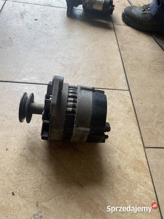 Audi 80 B2 alternator części Pozostałe Młotkowice