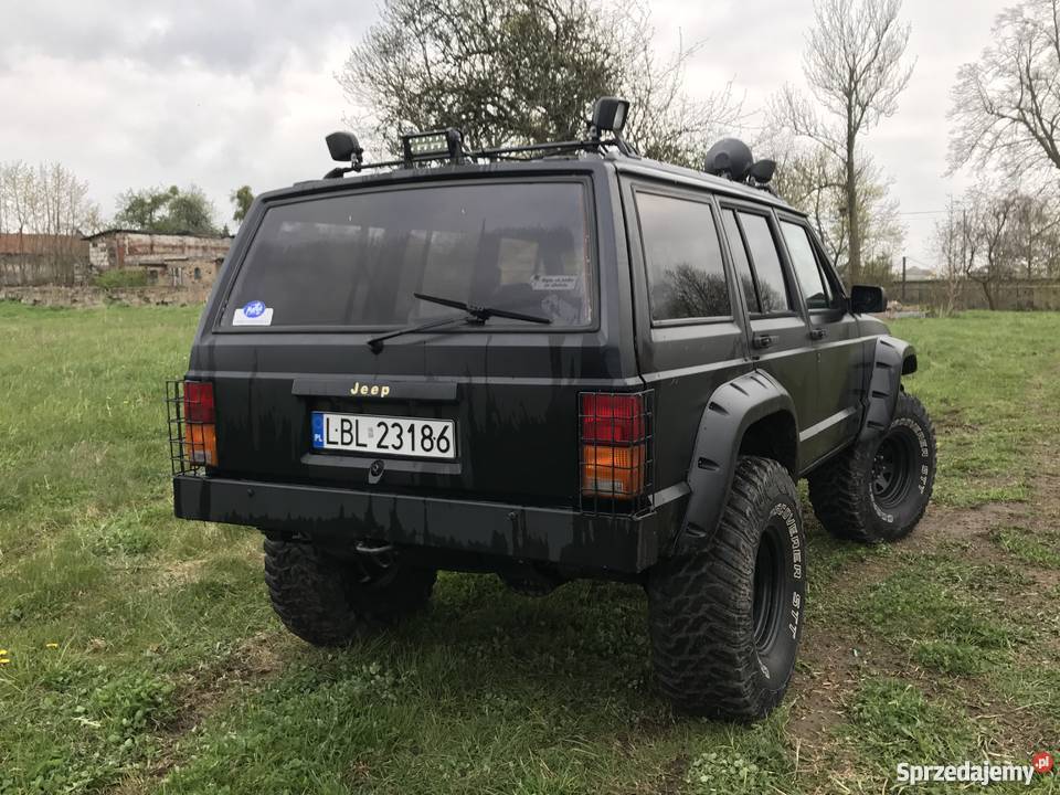 Jeep Cherokee XJ 40 LPG Terenówka 4x4 Lift MT 4/5 Człuchów