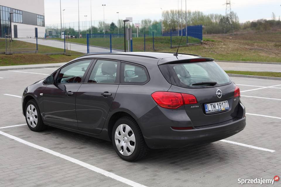 Opel Astra IV kombi 17 CDTI idealny salon Rzeszów