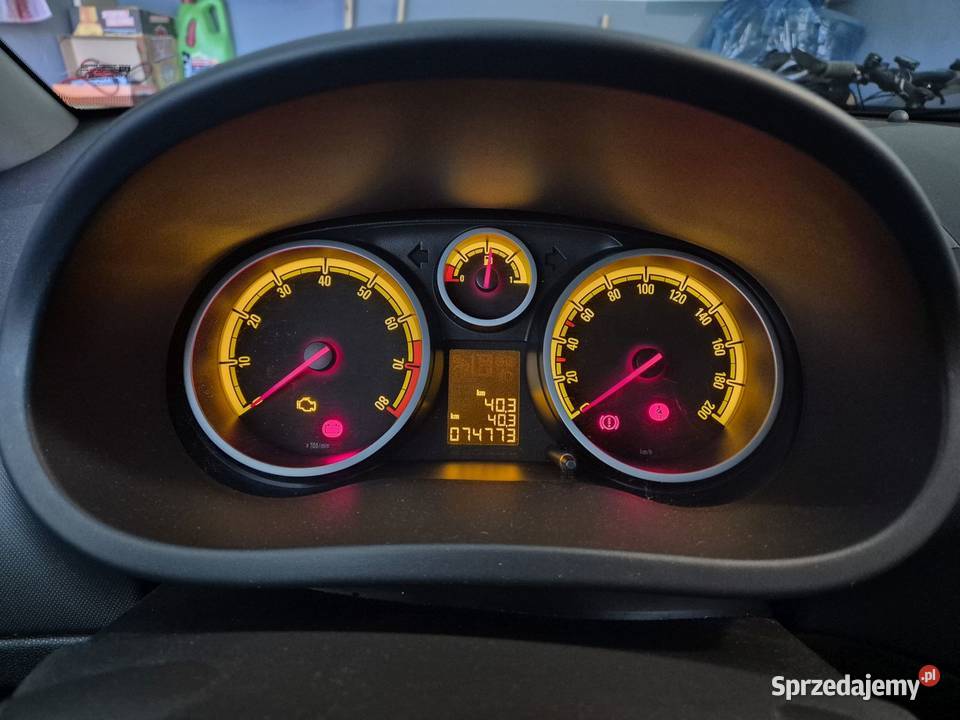Opel Corsa D 12 benzyna 86 2014r Corsa