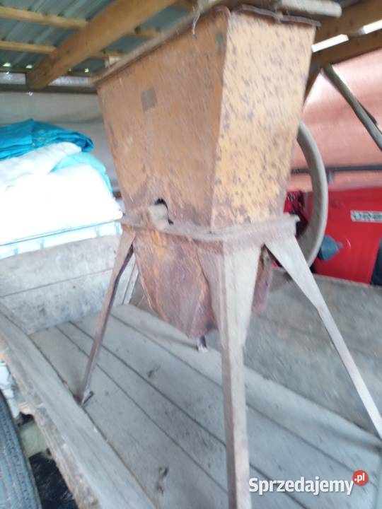 Siekacz do buraków na korble Frampol