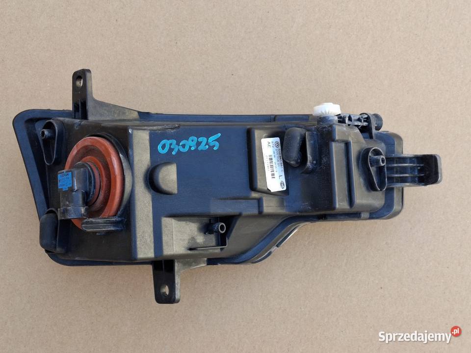 VW GOLF SPORTSVAN HALOGEN PRZECIWMGIELNY LEWY Bieleń