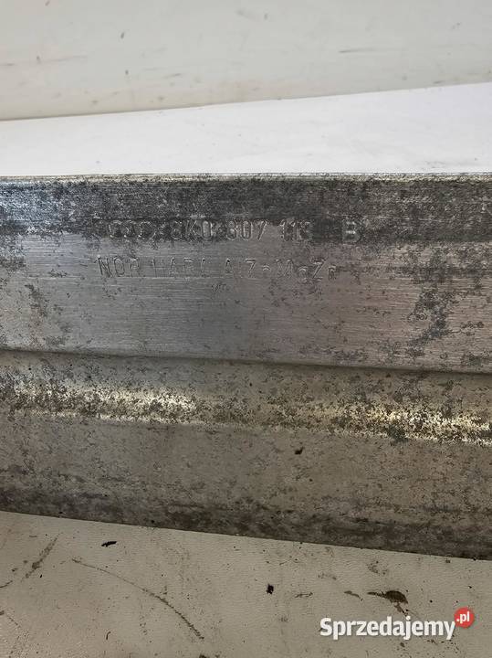 BELKA PRZÓD AUDI A4 B8 A5 8K0807113B Przystajń