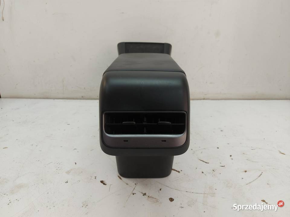 TESLA MODEL Y 2024r PODŁOKIETNIK TUNEL ŚRODKOWY osobowe dolnośląskie sprzedam