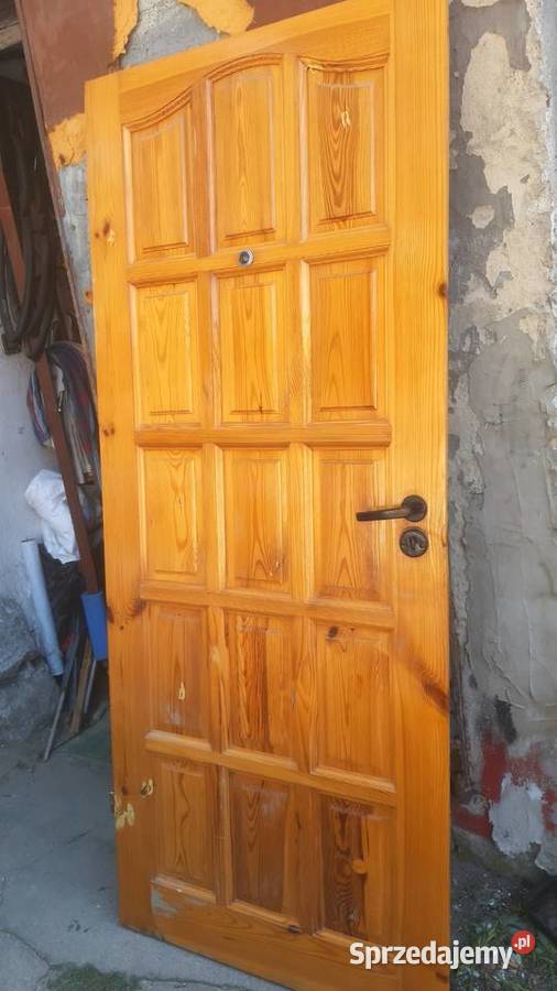 Drzwi drewniane 80 lewe z pół futryną stan Drzwi wewnętrzne sprzedam