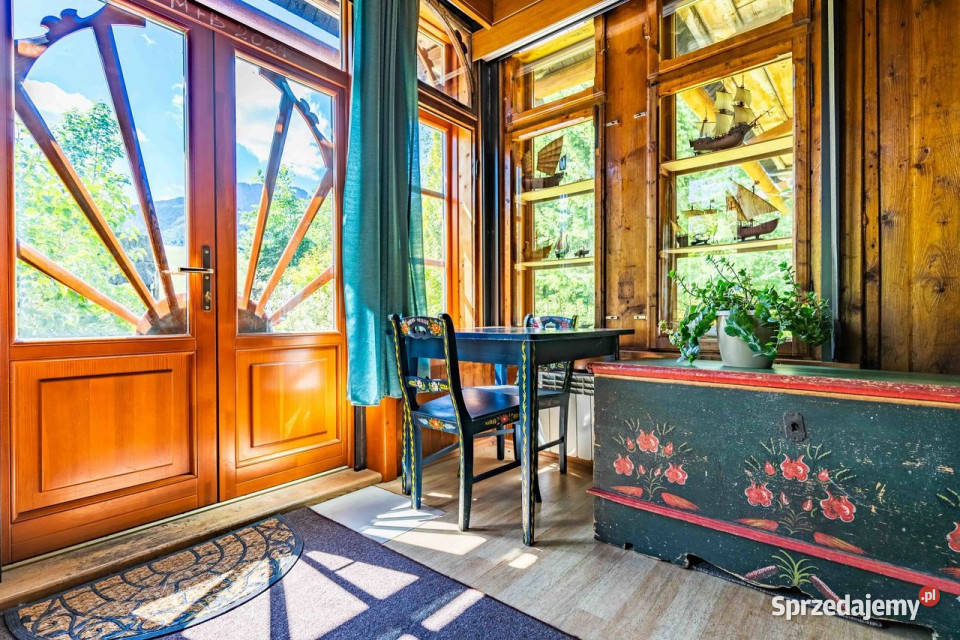 Zabytkowa Willa w Zakopanem z widokiem na Zakopane