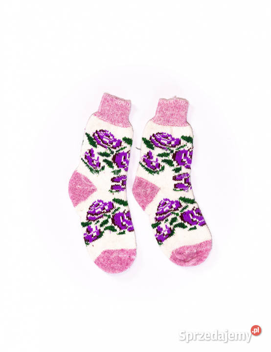 Białoróżowe skarpetki z wzorem róży wykonane z Szaflary