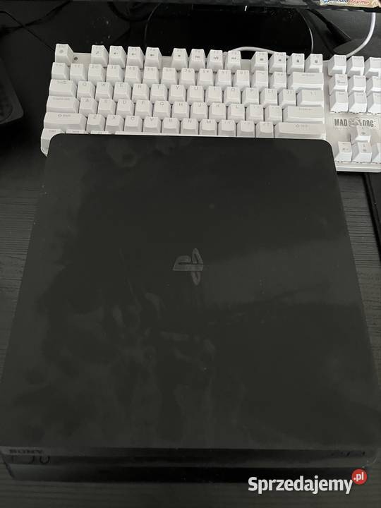 PlayStation 4 slim Bolesławiec