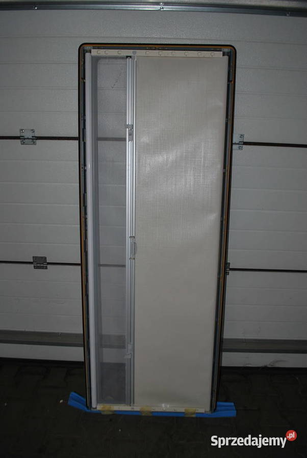 RAMA OKNA Z ROLETĄ I MOSKITIERĄ Grzebowilk