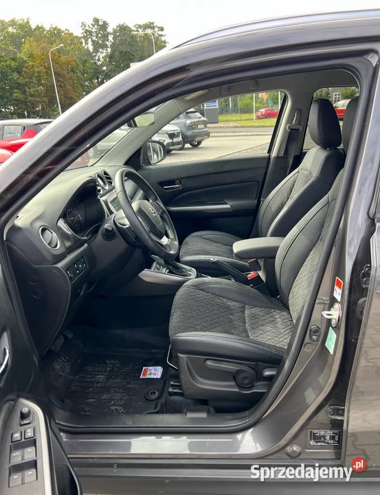 Suzuki Vitara 15 116 WYPRZEDAŻ salon Suzuki Rok produkcji 2024