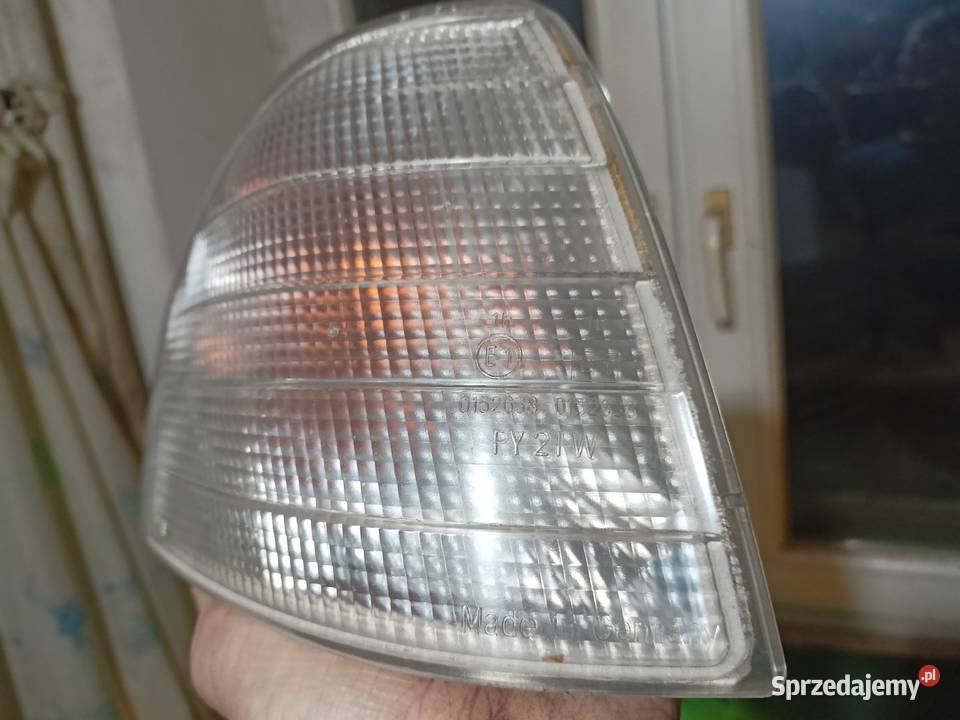 Mercedes W202 lampy przód prawa reflektor świętokrzyskie Skarżysko-Kamienna