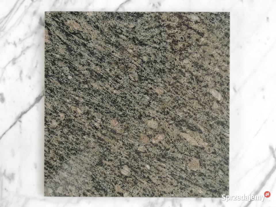 Płytki Granitowe VERDE MARITAKA 305x305x1 małopolskie Poskwitów