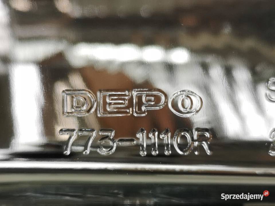 LAMPA PRAWY PRZÓD VOLVO S80 I 19982006 NOWA DEPO