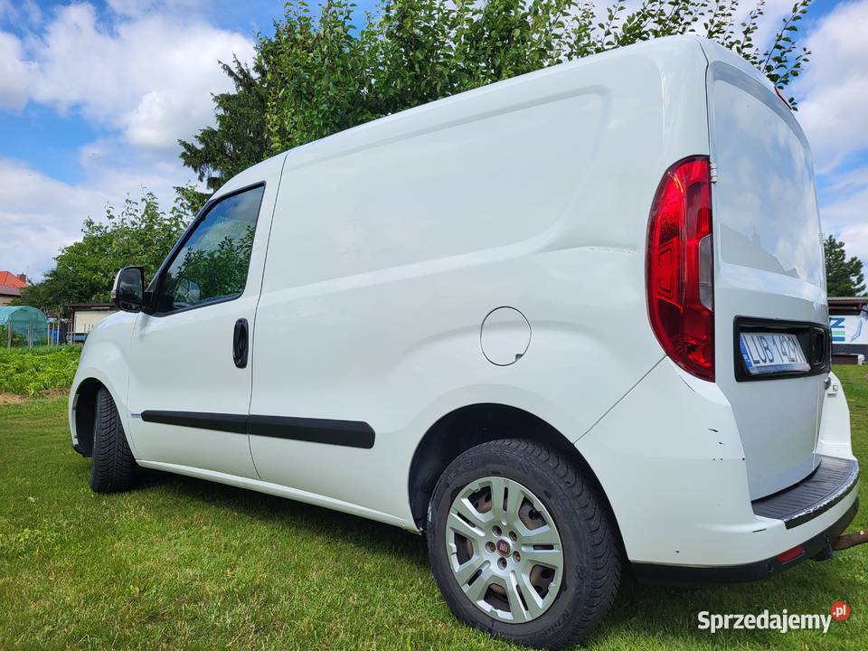 Fiat Doblo 13 MultiJet 90 VAT1 2015 Faktura VAT gniazdo AUX Doblo sprzedam