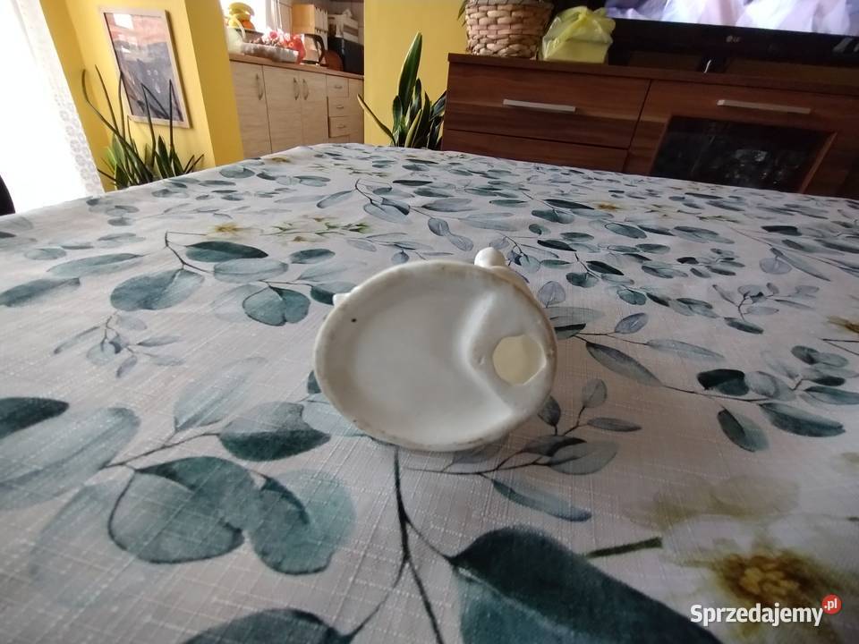 Figurka porcelanowa kobiety c Łódź