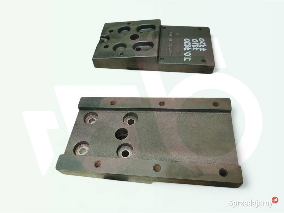 Płyta adaptera błotnika R179439 JOHN DEERE 7820 Wilkowo
