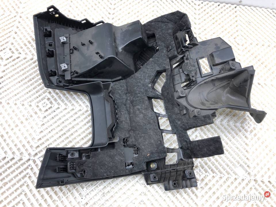 SCHOWEK KIEROWCY AUDI Q8 SUV 4M8863075D PÓŁKA podkarpackie