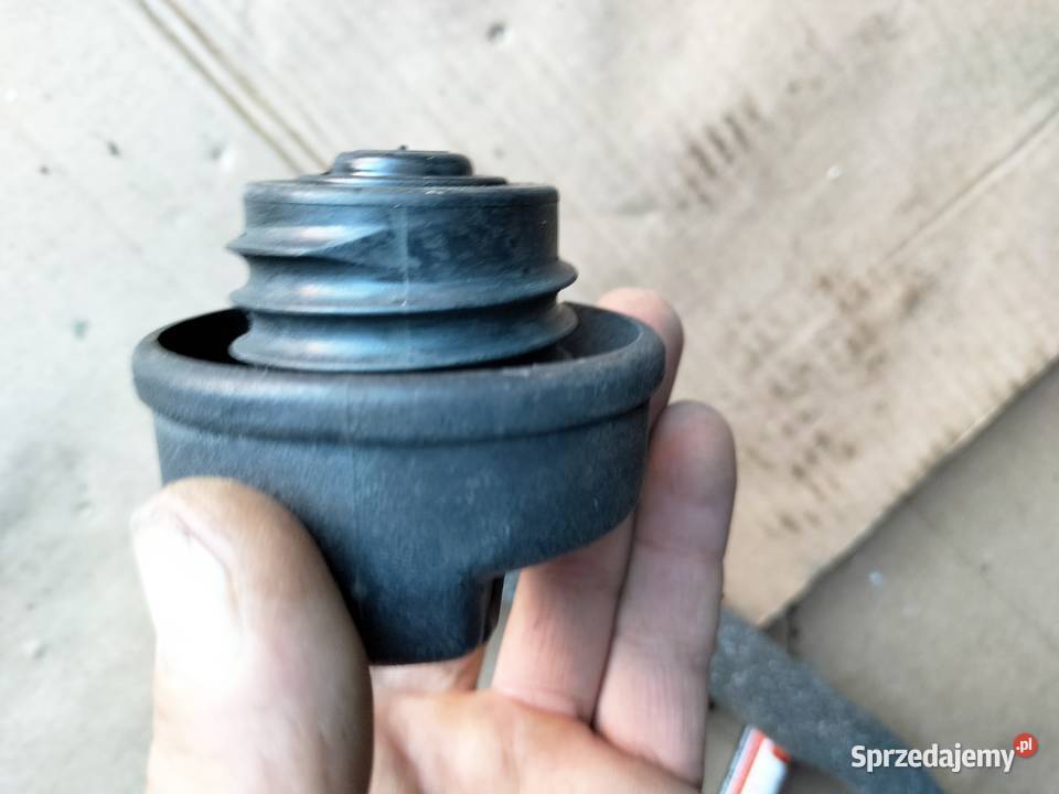 Audi 80 90 B3 B4 A6 C4 C5 BENZYNA 1H0201553B