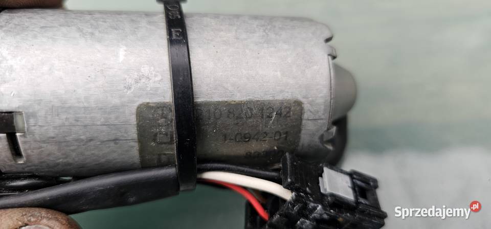Silniczek fotela mercedes w210 w208 2108201242 Pozostałe