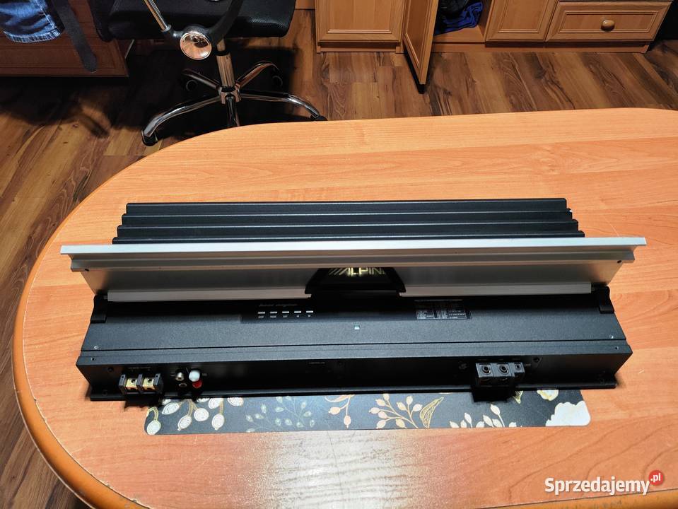 Wzmacniacz samochodowy 1 kanałowy monoblok Alpine Niegowonice