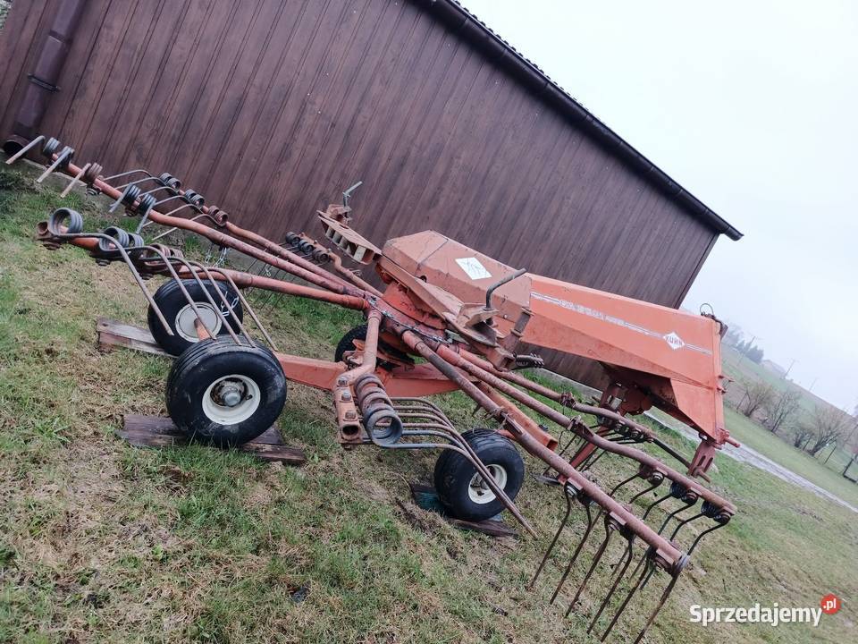 Zgrabiarka Karuzelowa do siana KUHN 3m Zgrabiarki i przetrząsacze małopolskie Lubinka