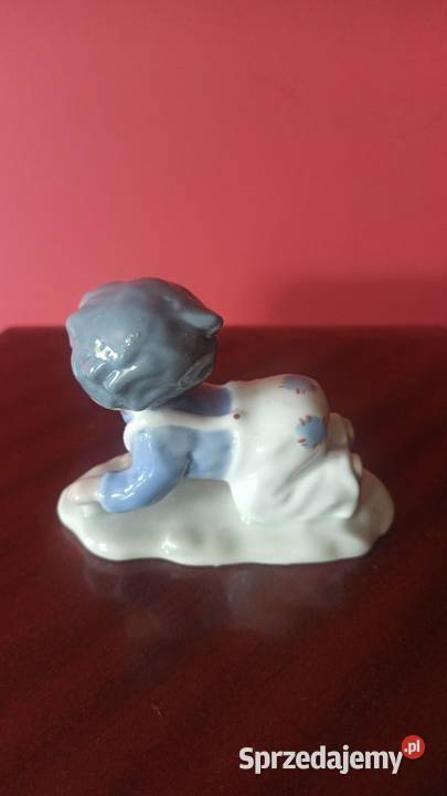 Figurka Niemowlak z Misiem Bez sygnatury pomorskie Gdańsk sprzedam
