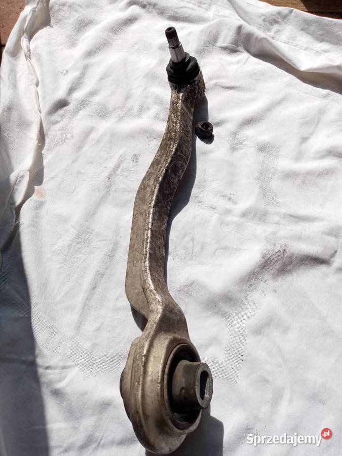 Wahacz dolny prawy Mercedes w211 Trzcianka