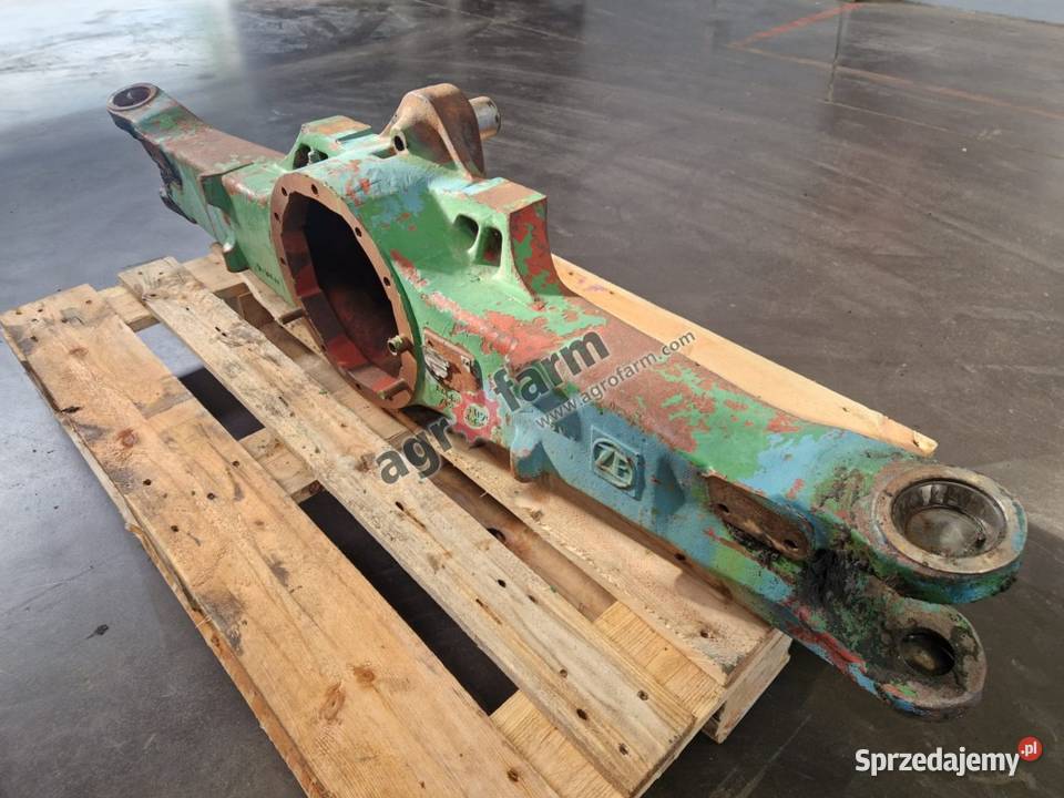 Obudowa przedniego mostu John Deere 4350 4240S