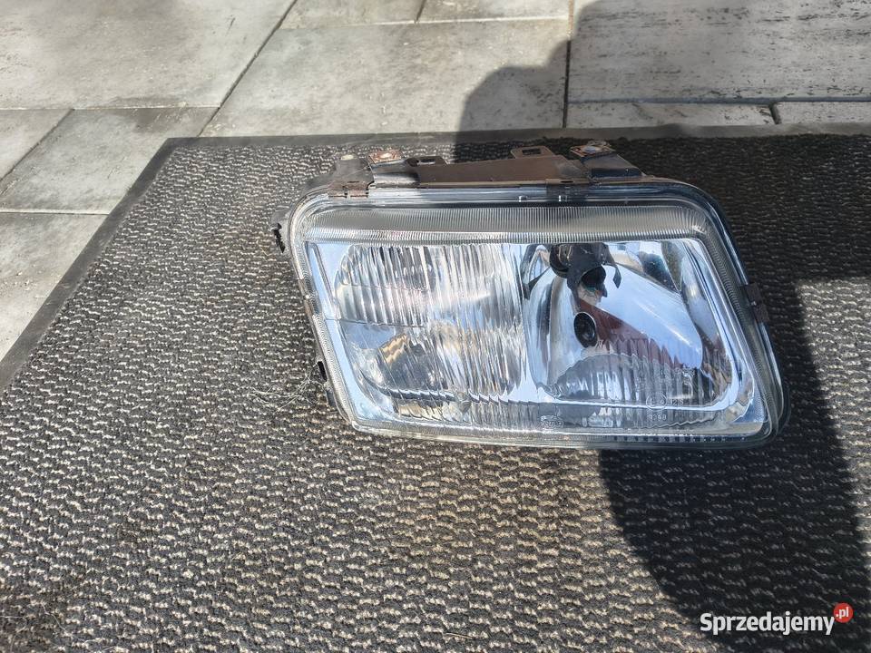 lewy reflektor przedni do Audi A3 8L osobowe Rzeszów sprzedam
