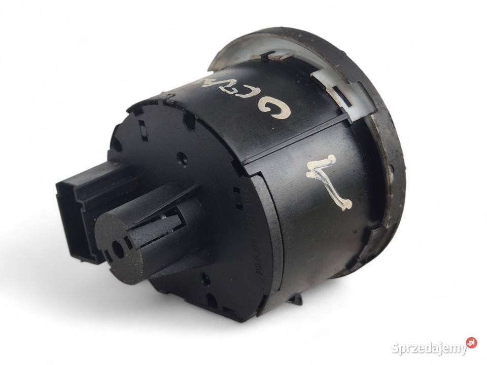 WŁĄCZNIK PRZEŁĄCZNIK ŚWIATEŁ SKODA OCTAVIA II 2 Działoszyce