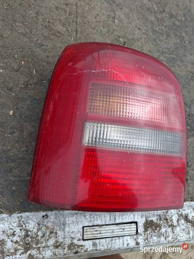 Lampa Lewa Tył Audi A4 B5 Kombi