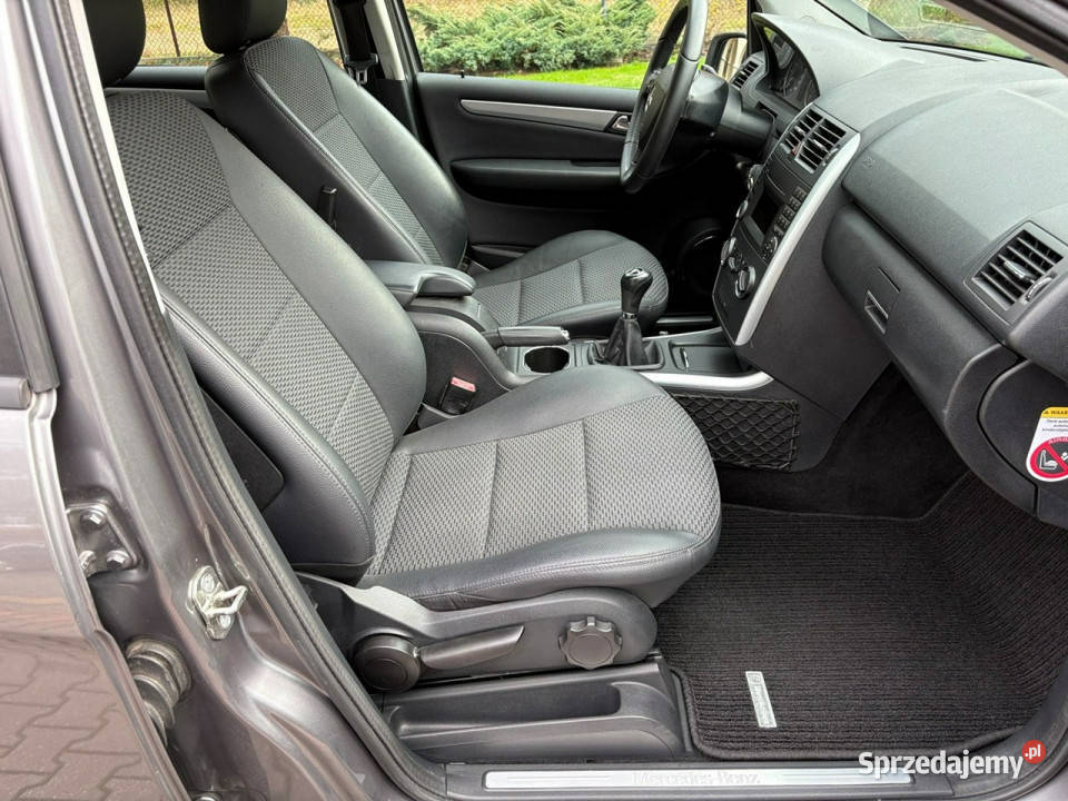 Mercedes A 180 17 benzyna Avantgarde Półskóry Mercedes-Benz mazowieckie Lipówki
