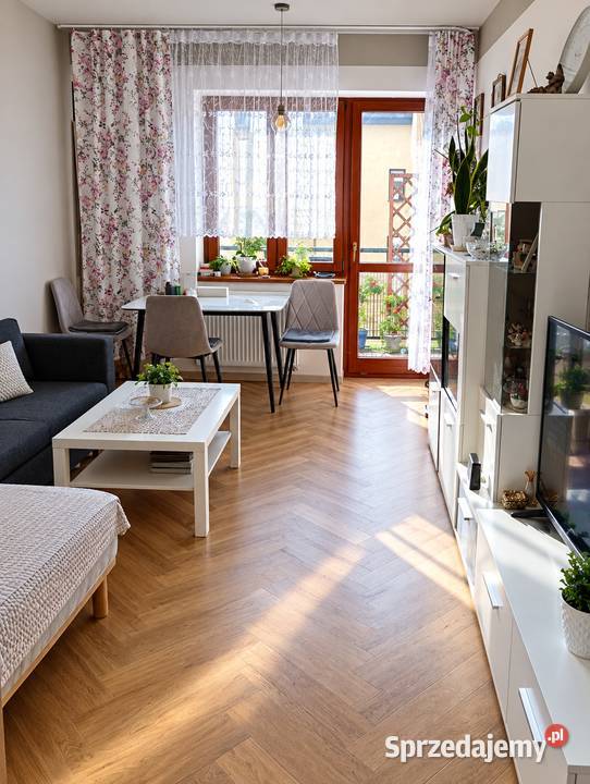 Wieliczka 2pokoje 2 piętro osobna kuchnia balkon
