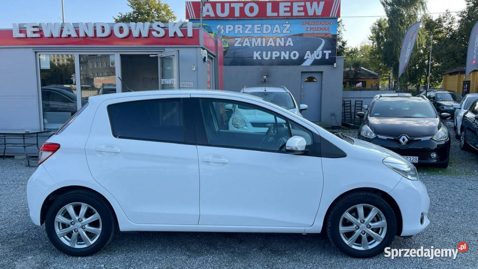 Toyota Yaris Benzyna Zarejestrowany Ubezpieczony Elbląg sprzedam
