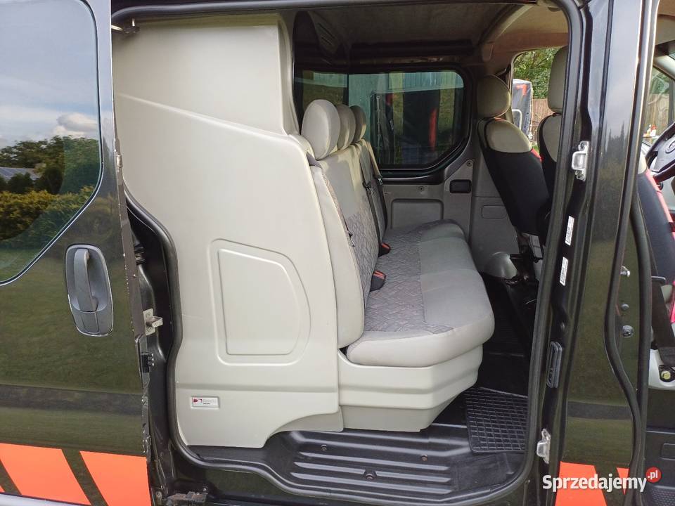 Opel Vivaro 19 CDTI Brygadówka 6 os 6 lat u mnie drzwi odsuwane Bełchatów