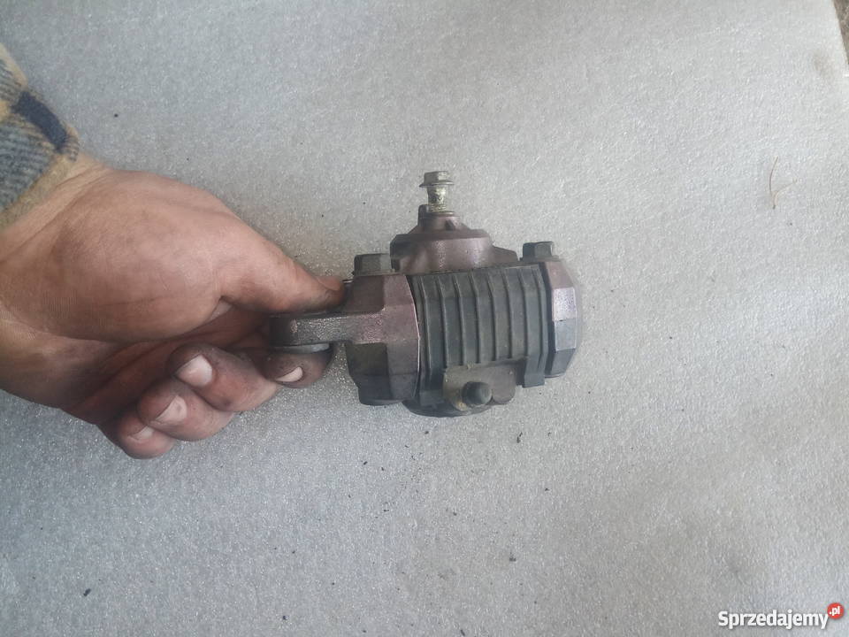 Zacisk hamulcowy hamulca tył tylny Suzuki Łapanów sprzedam