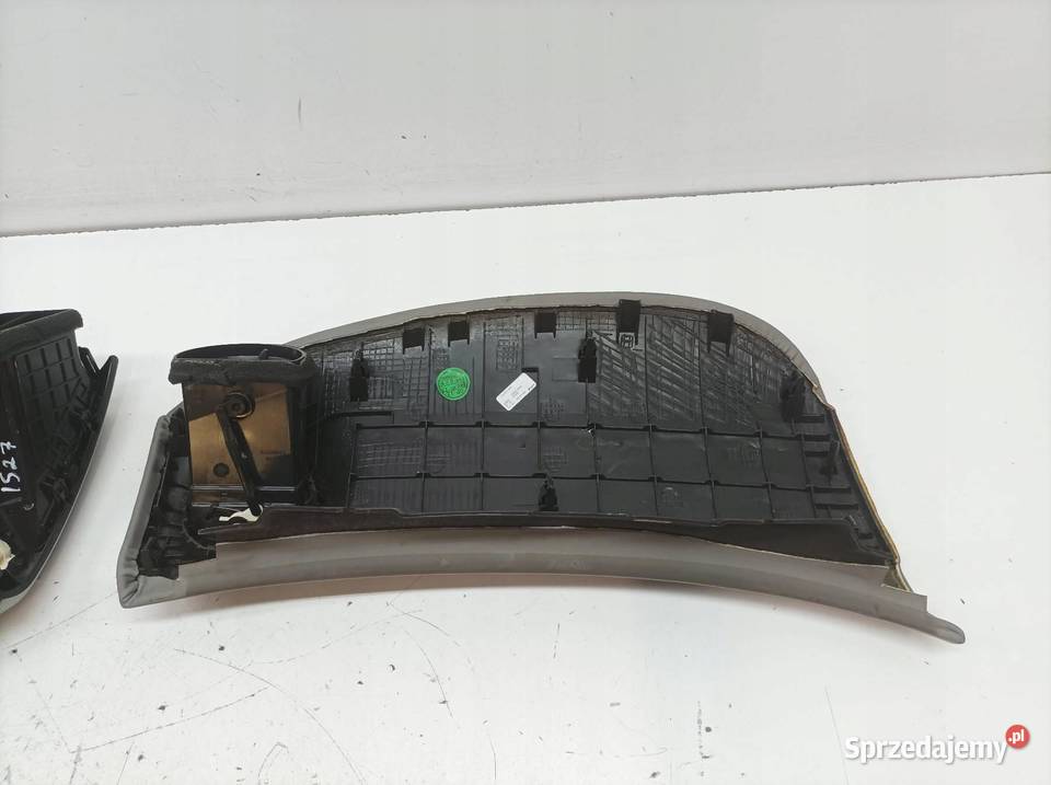 KRATKI NAWIEWU LEWA PRAWA ŚRODKOWA KOMPLET Rok produkcji 2009 świętokrzyskie sprzedam