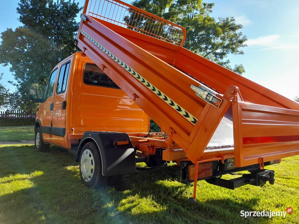 Iveco daily doka bliźniaki 2001 28 kiper 3 Rok produkcji 2001 świętokrzyskie Nieczulice-Kolonia