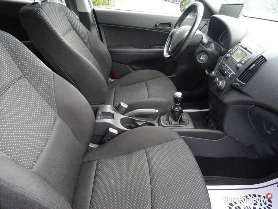 Hyundai i30 14 109ClassicNiski przebieg dobrze Rok produkcji 2009 łódzkie Łódź