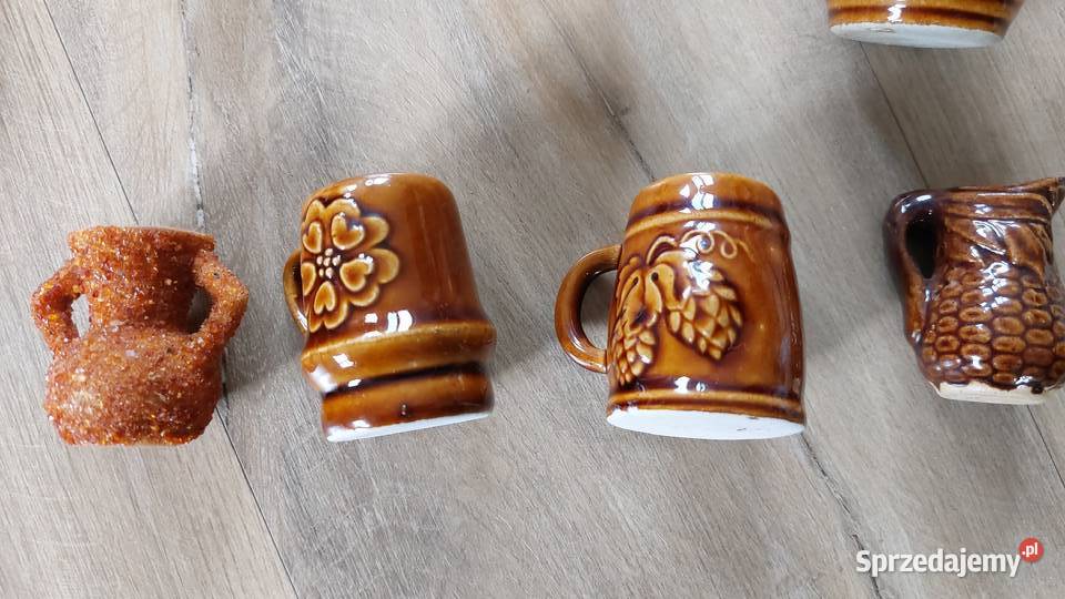 Zestaw 8sz Ceramiczne wazoniki małe kufle PRL Rokity sprzedam
