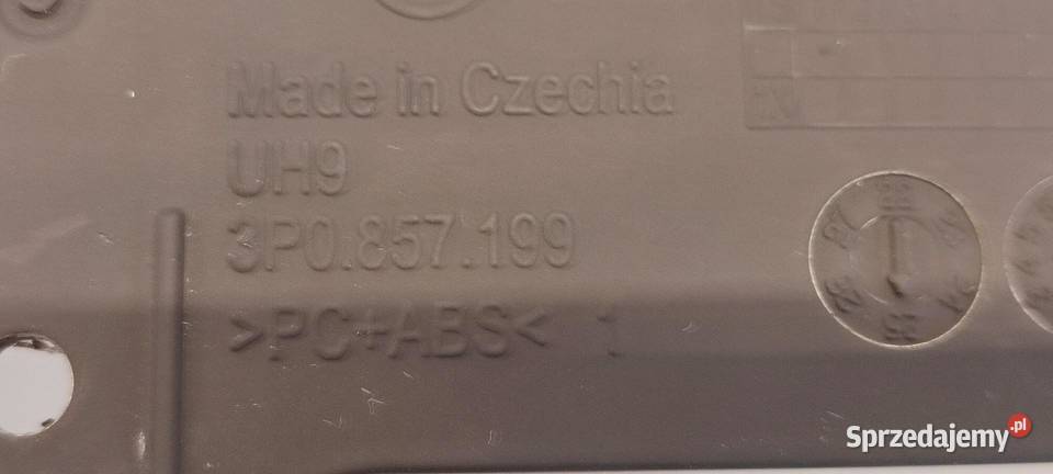 SKODA SUPERB 4 OBUDOWA LICZNIKA 3P0857199 osobowe