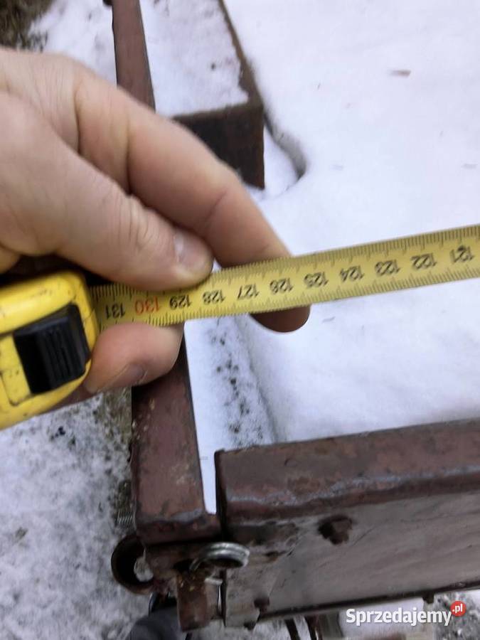 Przyczepka samochodowa bez prawa do rejestracji Do samochodów osobowych Dąbrówki sprzedam