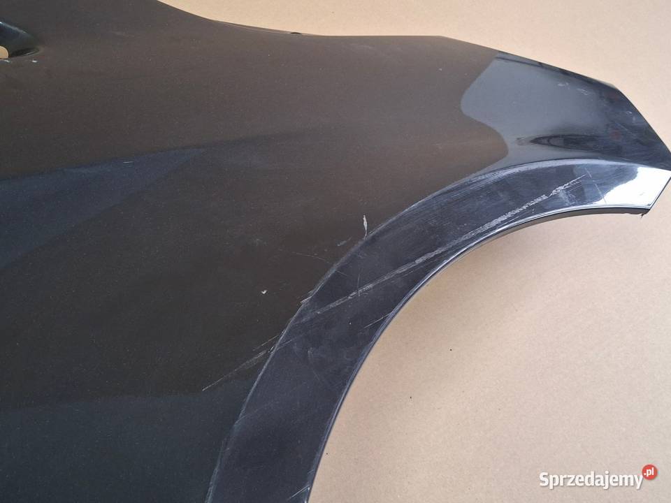 MERCEDES VITO VKLASA W447 BŁOTNIK PRAWY PRZÓD Bieleń