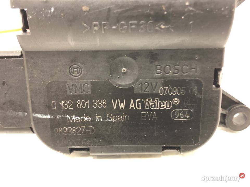 SILNIK NAGRZEWNICY VW 0132801338 JETTA III 0413